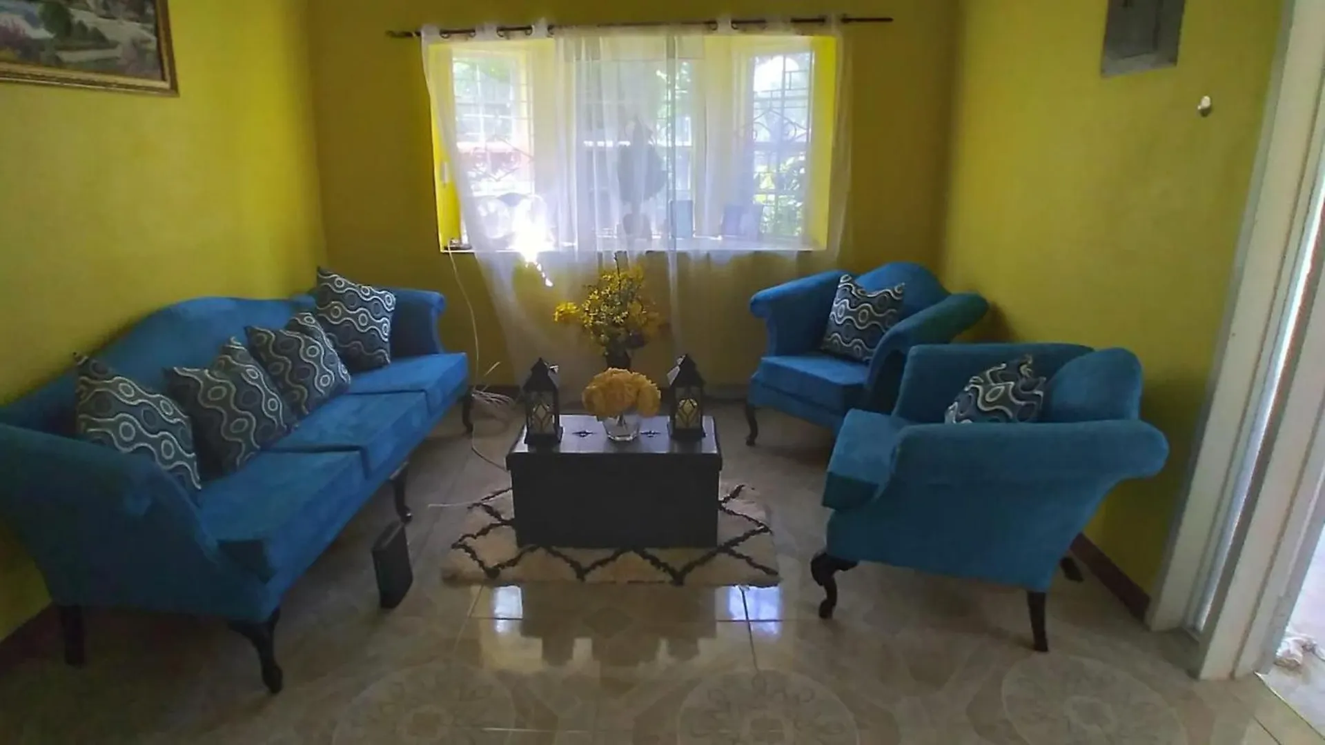 Room In House - Charming Kingston Room For Rent - Private Entrance Full Access 0*,  Jamajka