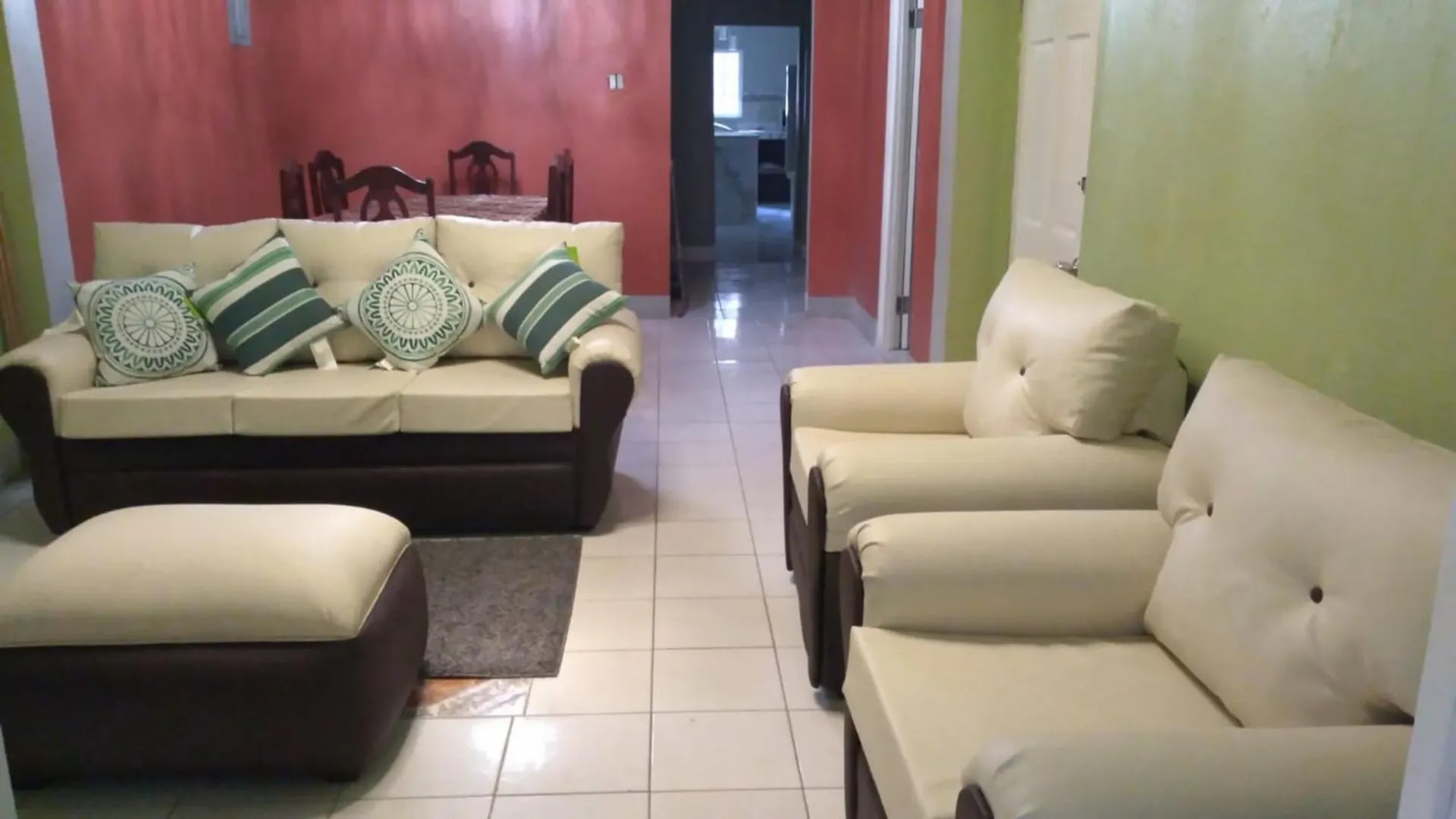 Penzion Room In House - Charming Kingston Room For Rent - Private Entrance Full Access Jamajka